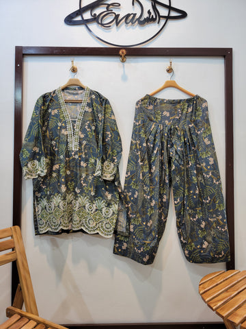 Andaz Farshi - Lawn (Dark Grey)