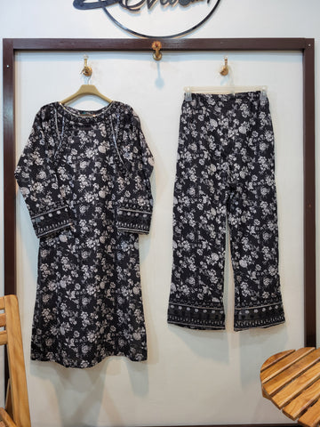 Storm Lawn 2PCS (Black White Rose)