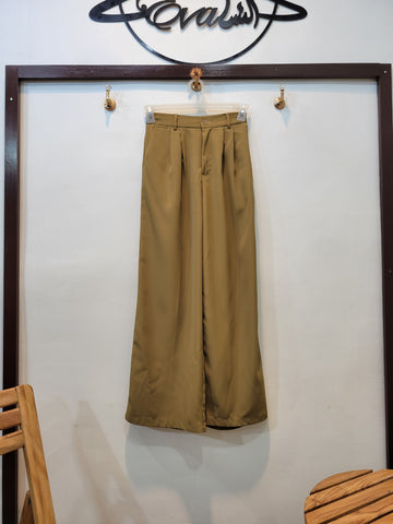 Classic Dress Pant (Khaki)