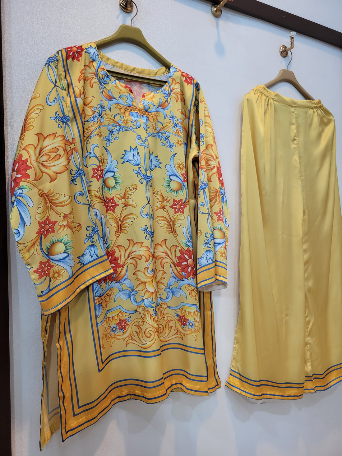 Naqsh (Yellow)