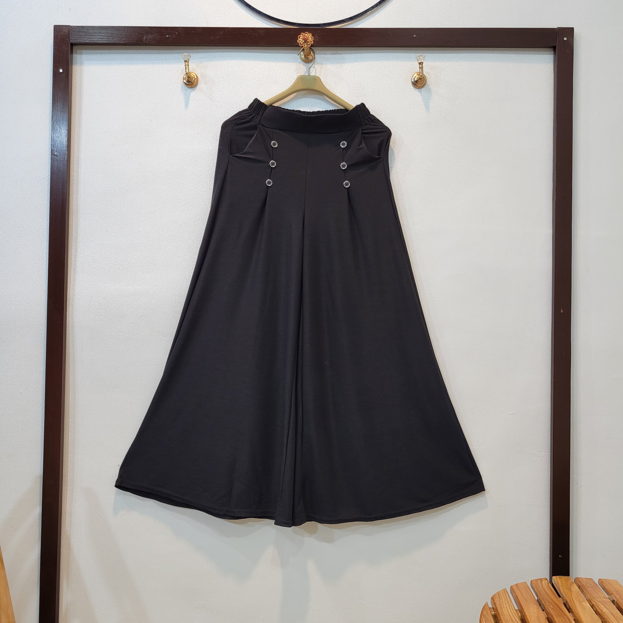 6 Button Jersey Flapper (Black)