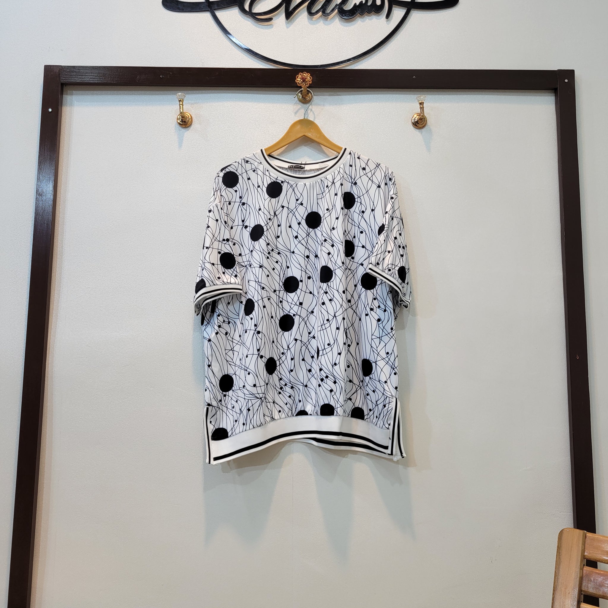 Dropped t (White Polka)