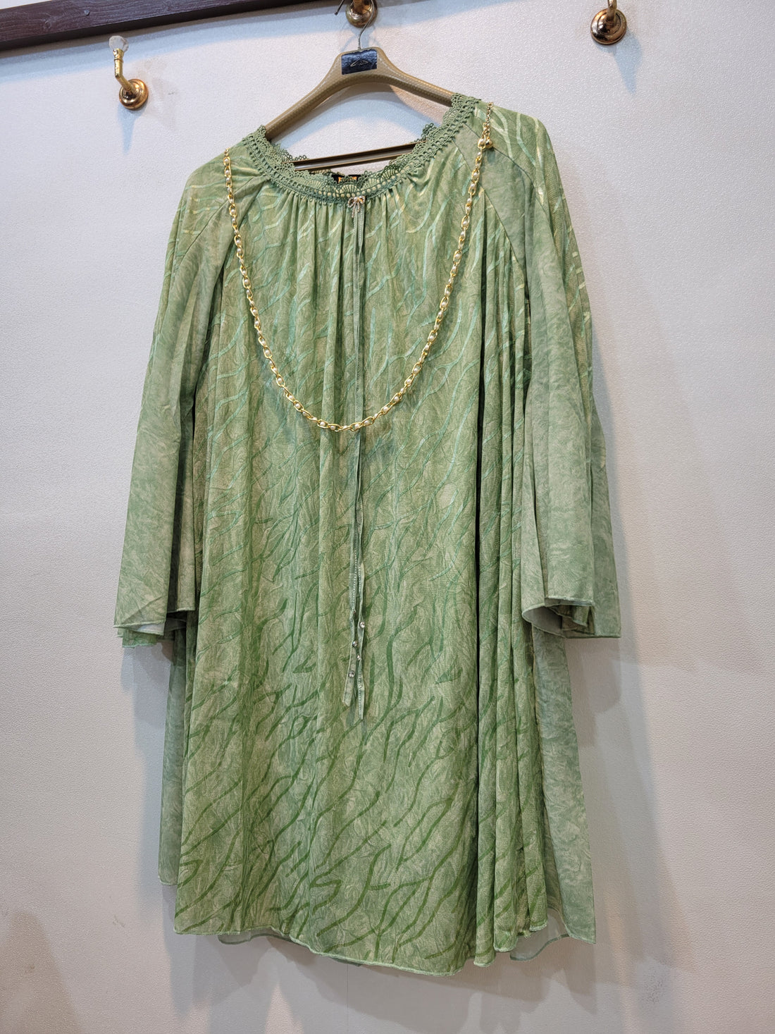 Next Top (Pistachio)