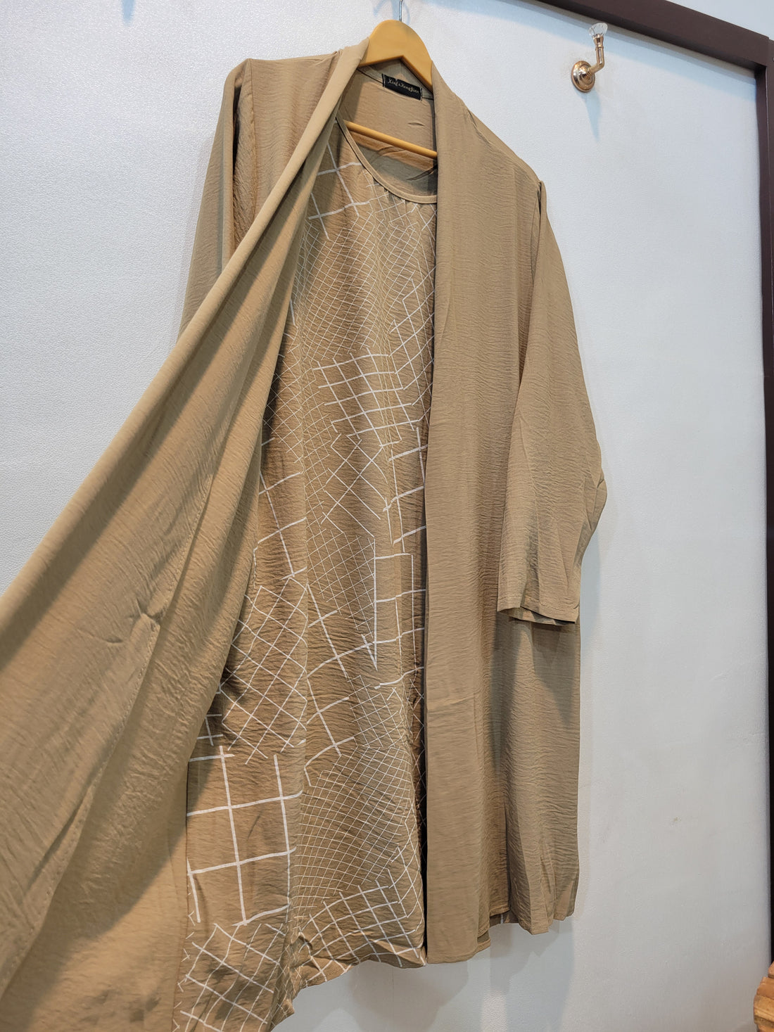 Love Shrug (Beige)