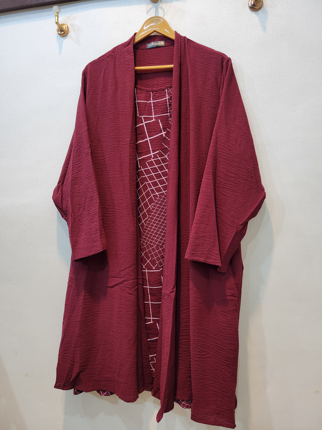 Love Shrug (Maroon)