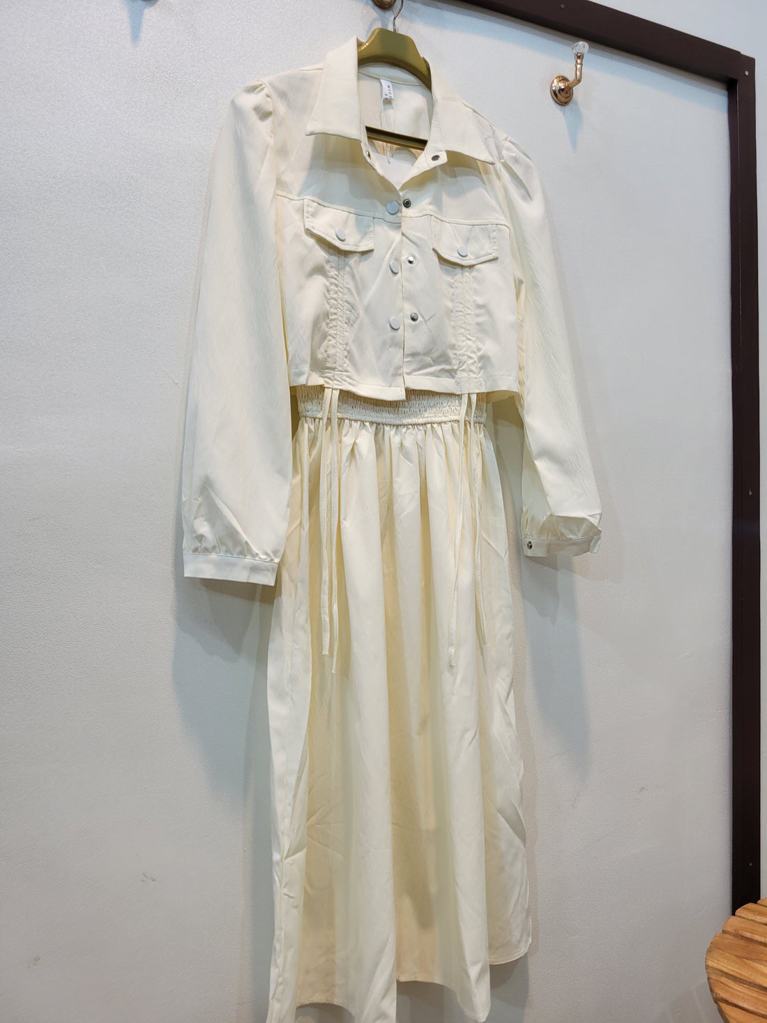 Riri (White)