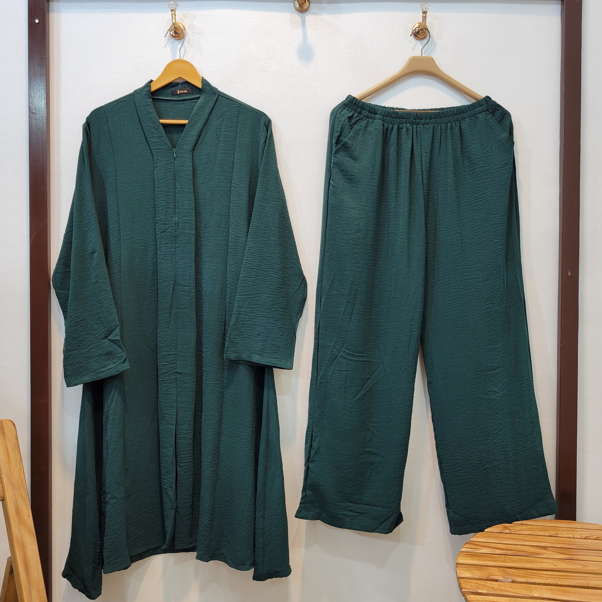 Attitude (Bottle Green)