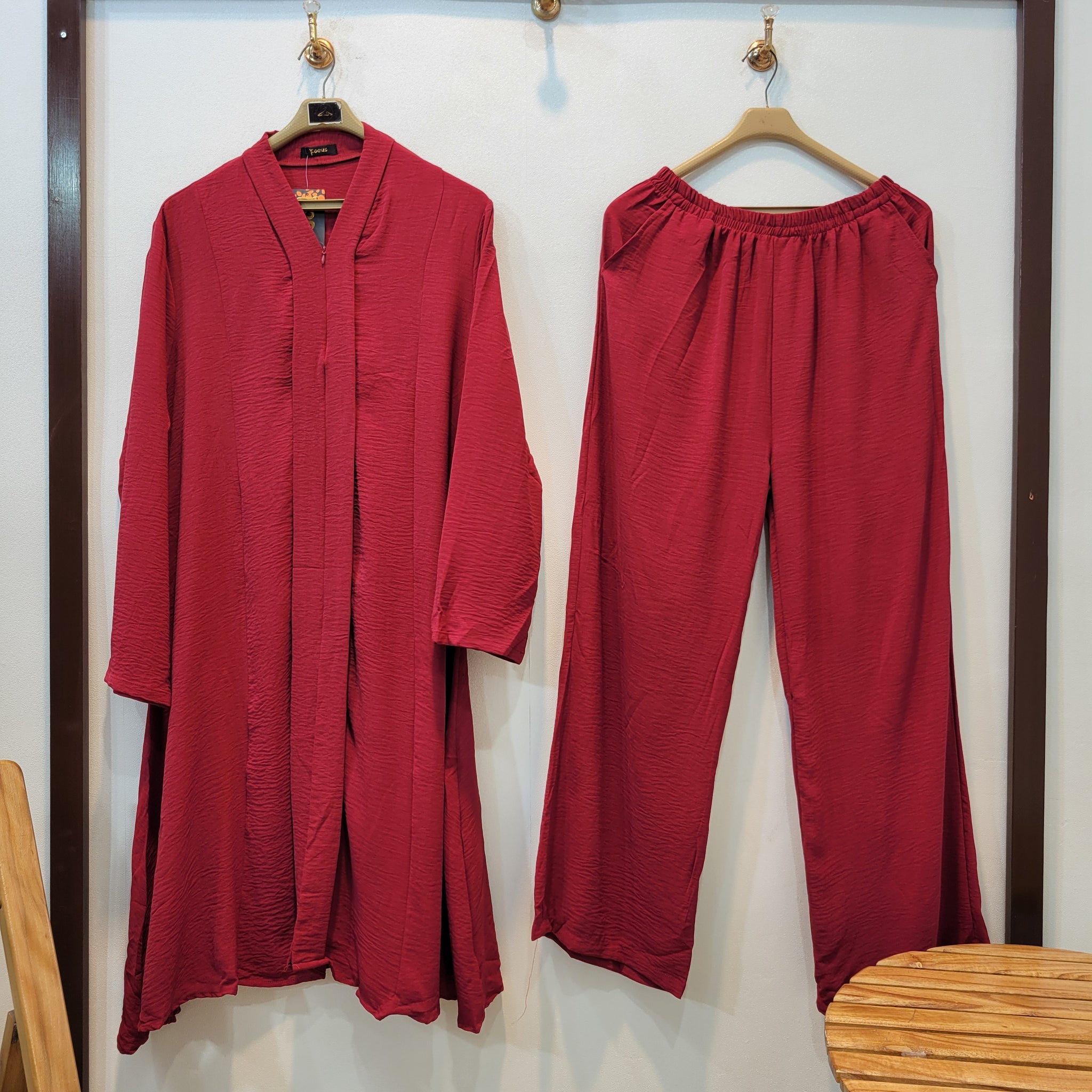 Attitude (Maroon)