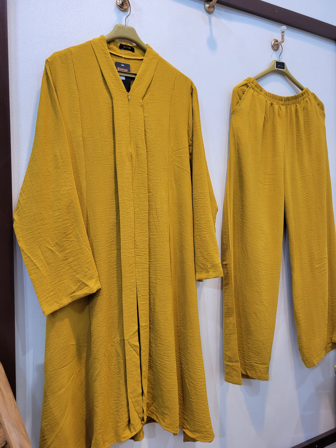 Attitude (Mustard)