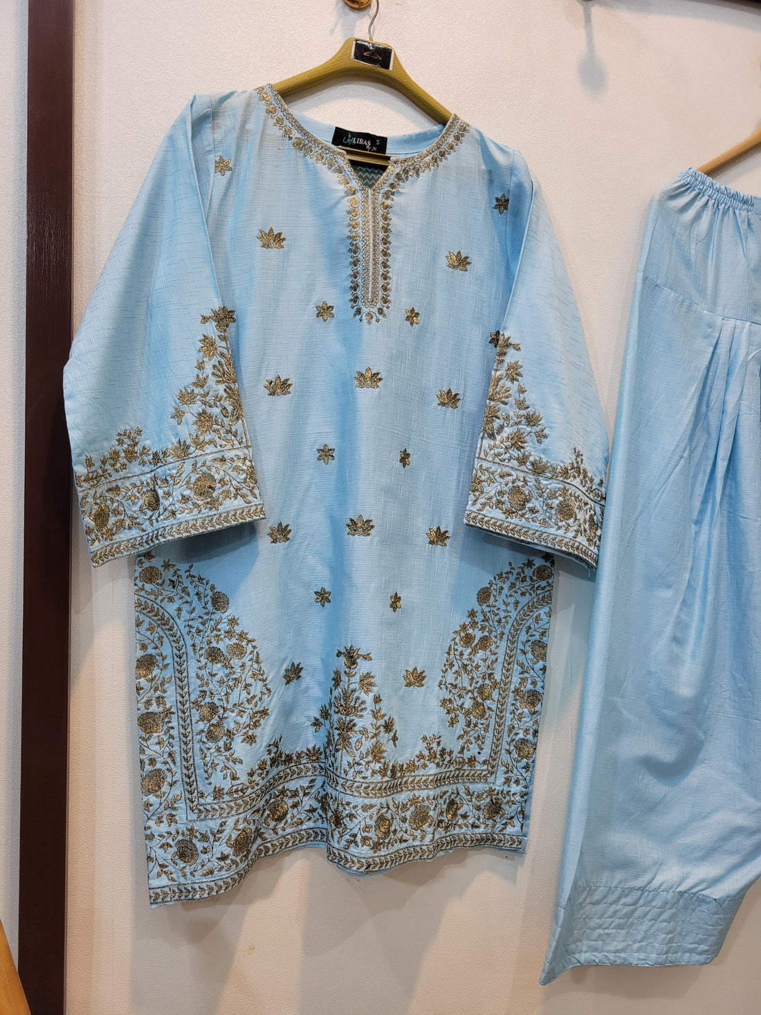Bayaan Farshi (Sky Blue)