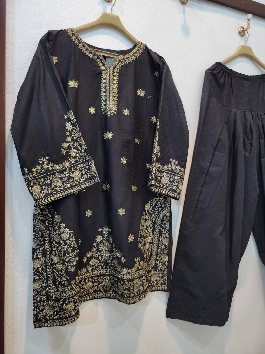 Bayaan Farshi (Black)