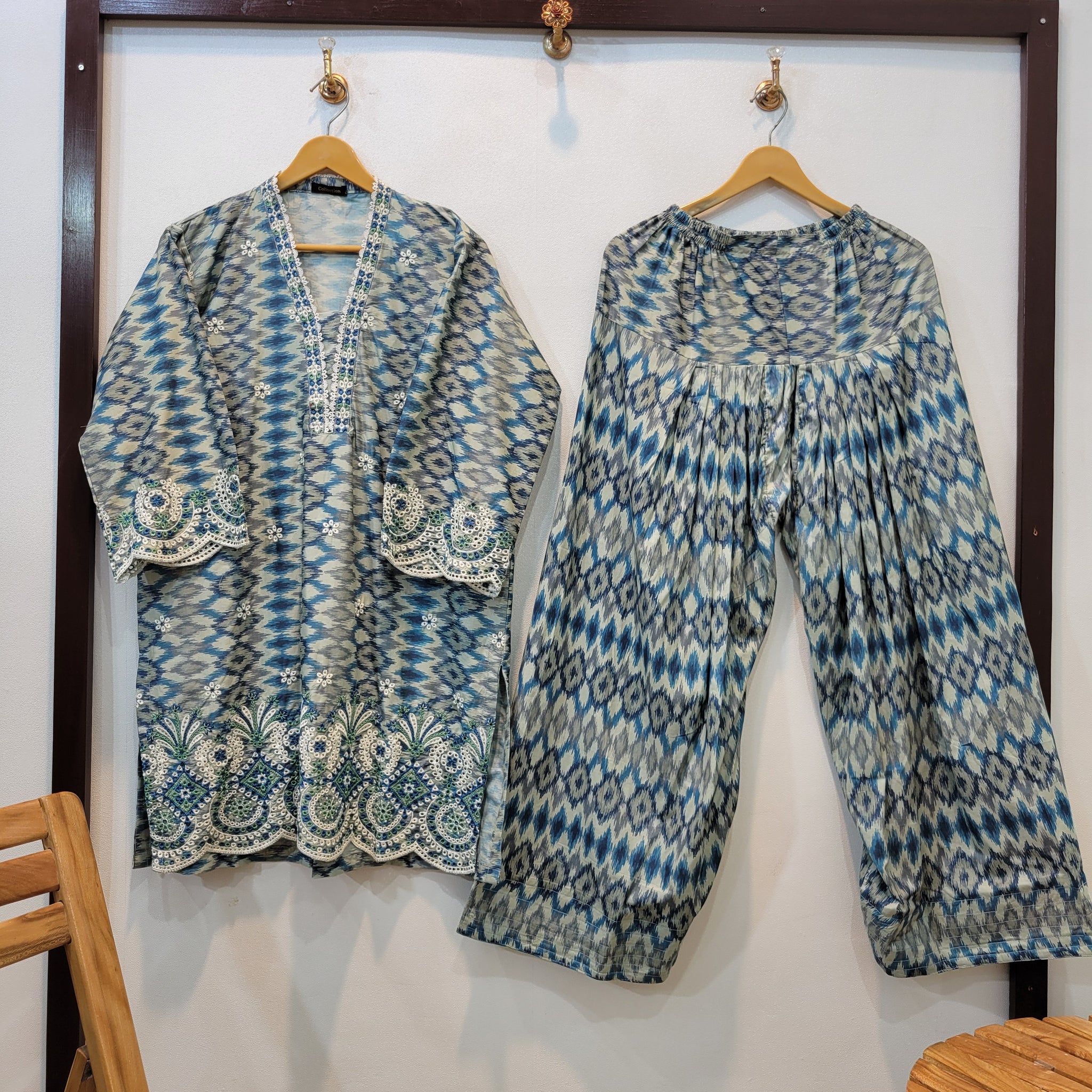 Andaz Farshi - Lawn (Grey)