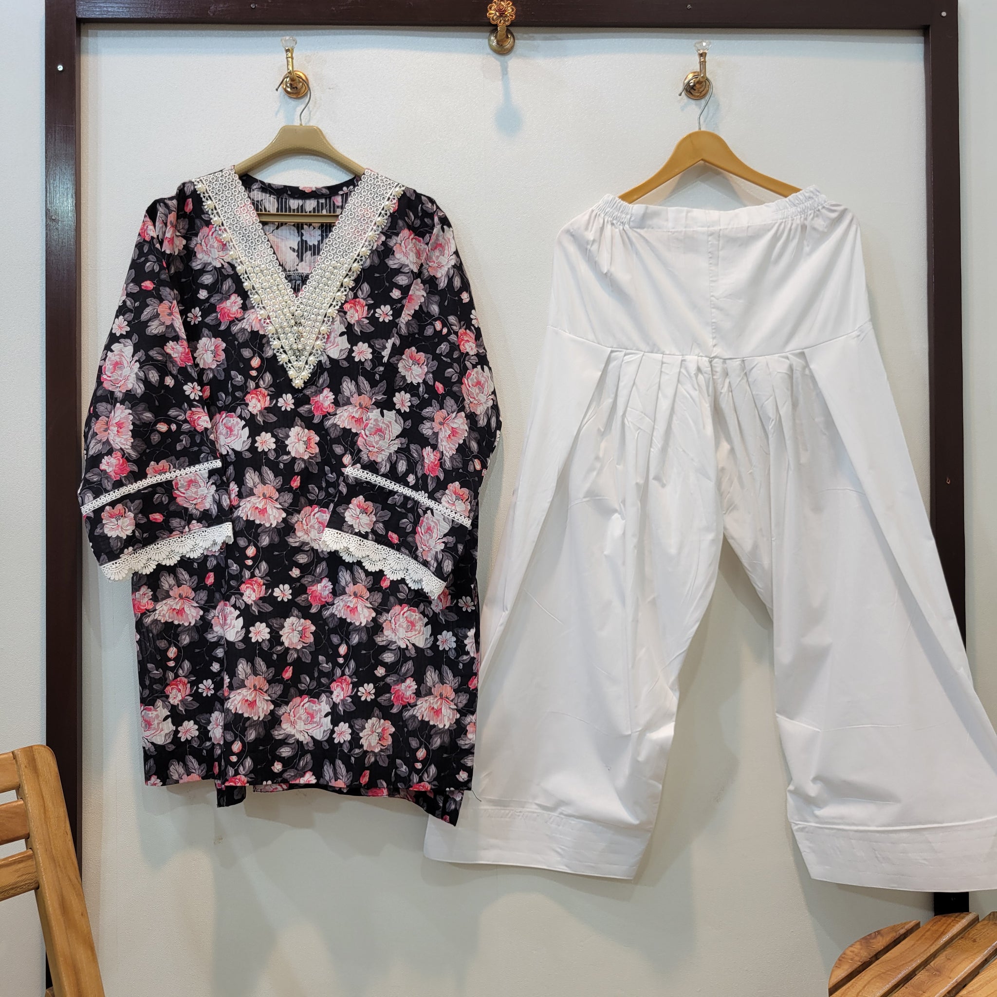 V Pearl - Lawn Farshi (Black)