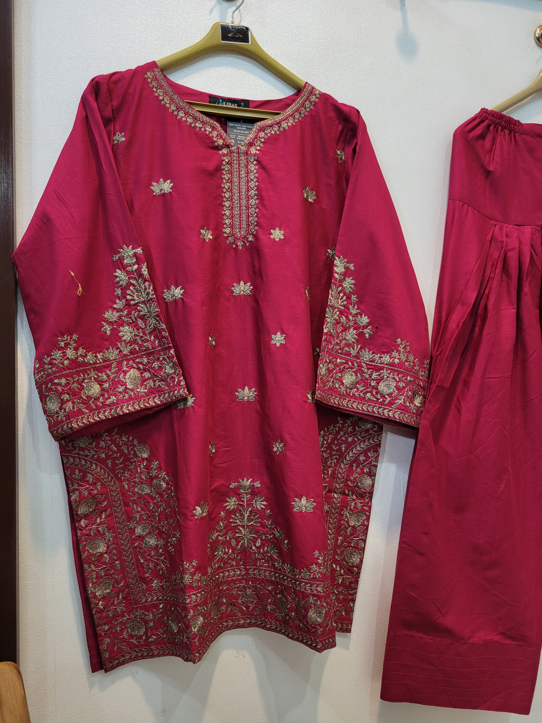 Bayaan Farshi (Maroon)