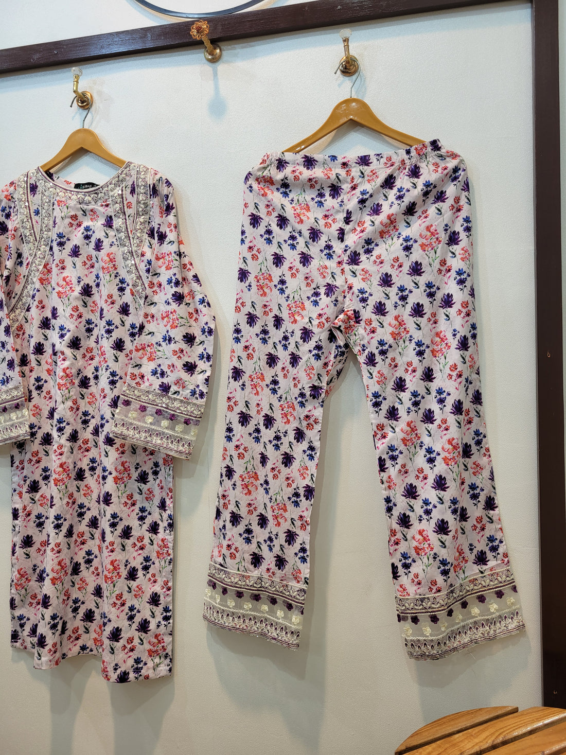 Storm Lawn 2PCS (White Multi)