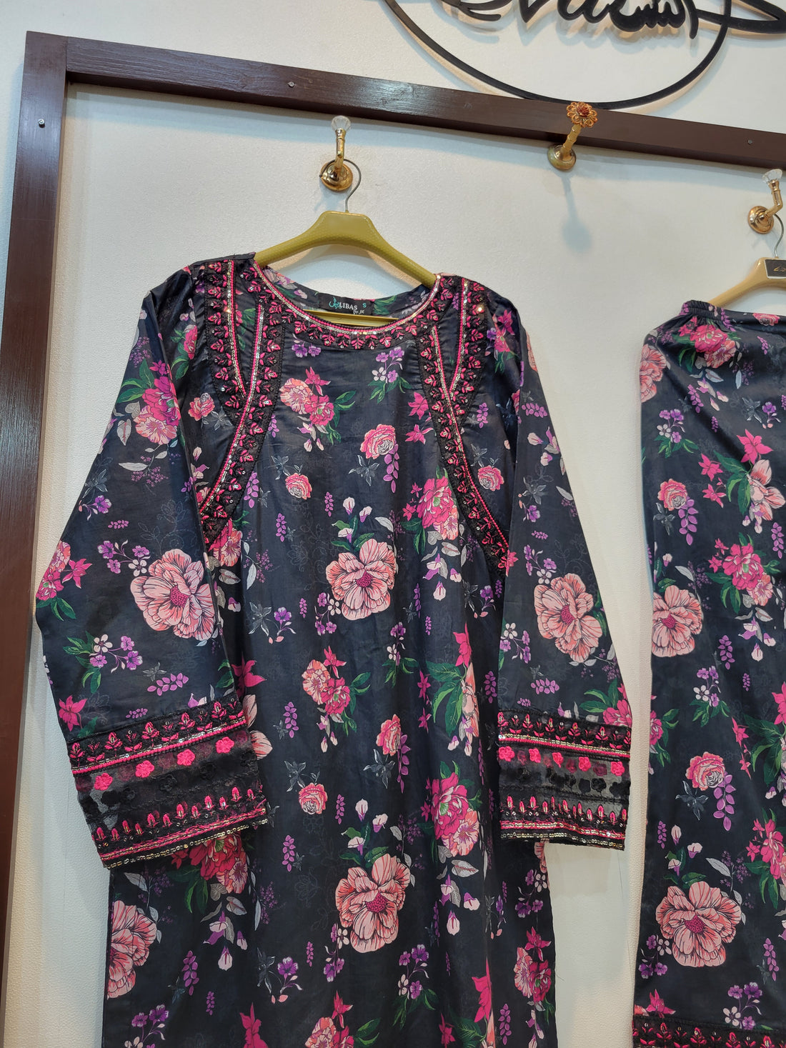 Storm Lawn 2PCS (Black Floral)