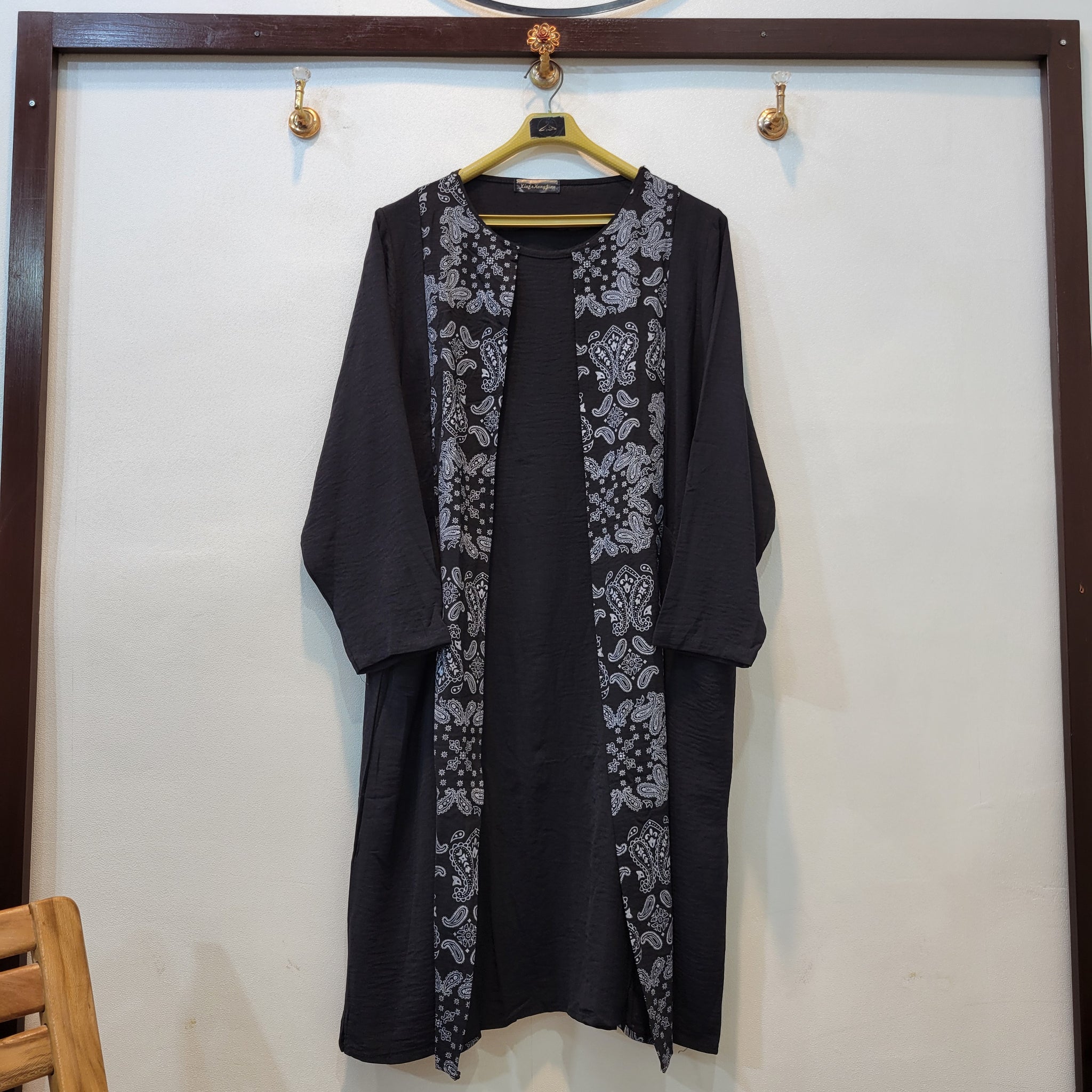 Heart Shrug (Black)