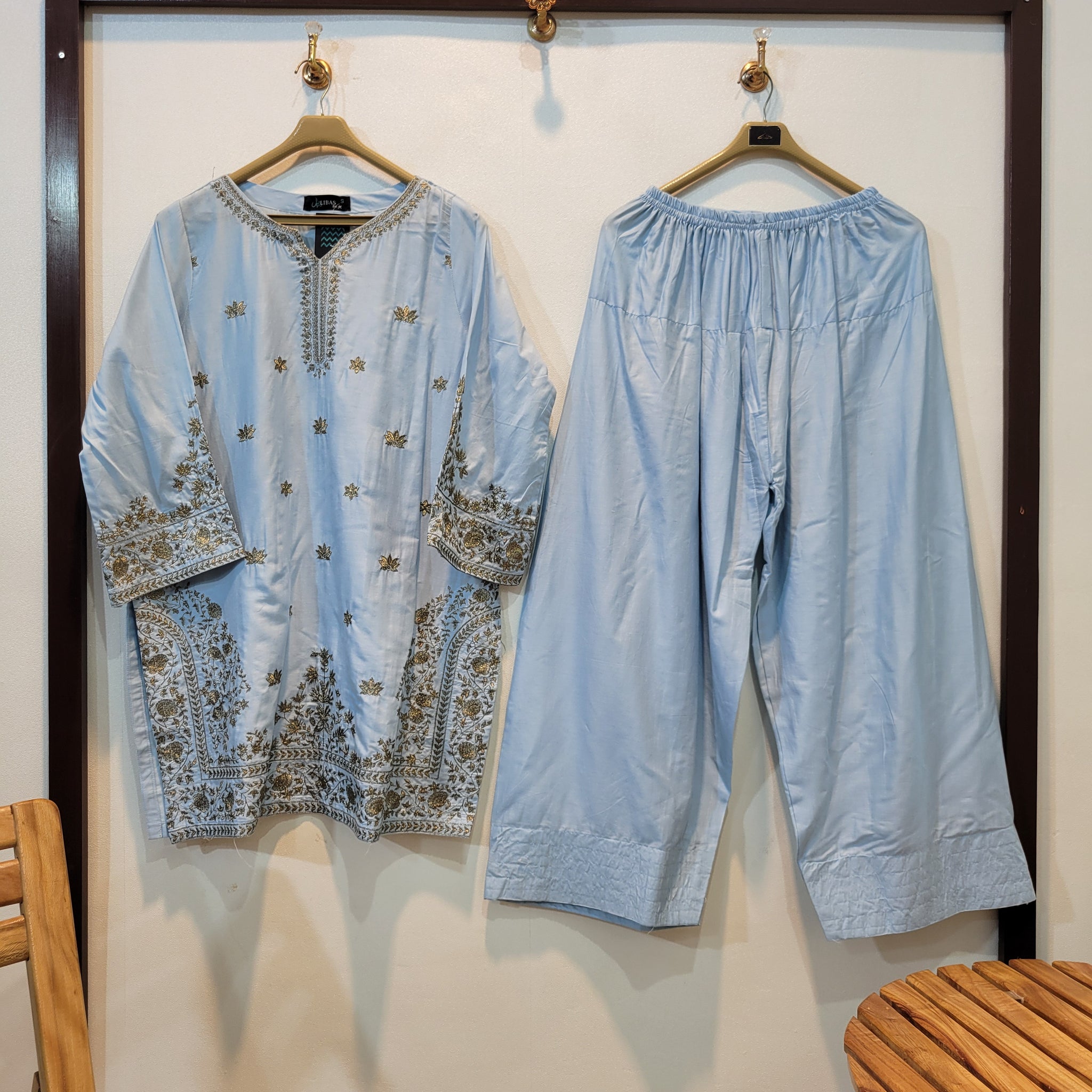 Bayaan Farshi (Light Blue)