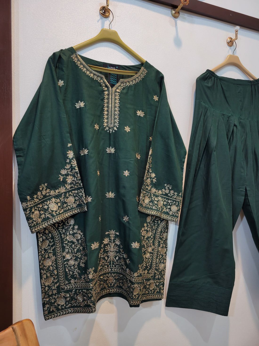 Bayaan Farshi (Bottle Green)