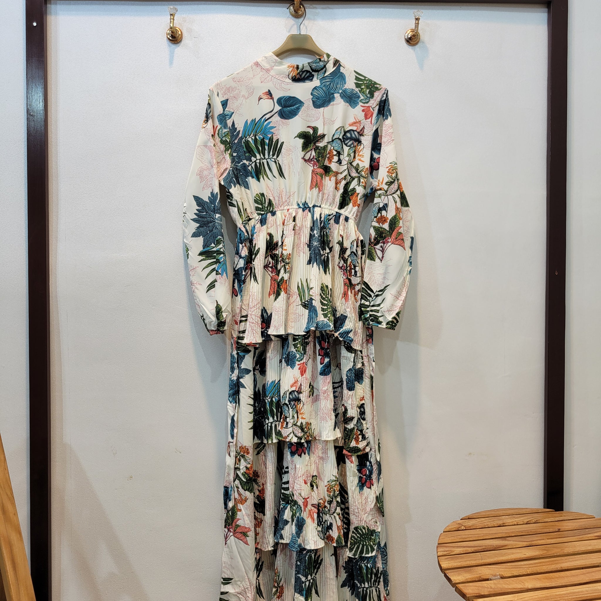 Layers Maxi (White Blue)