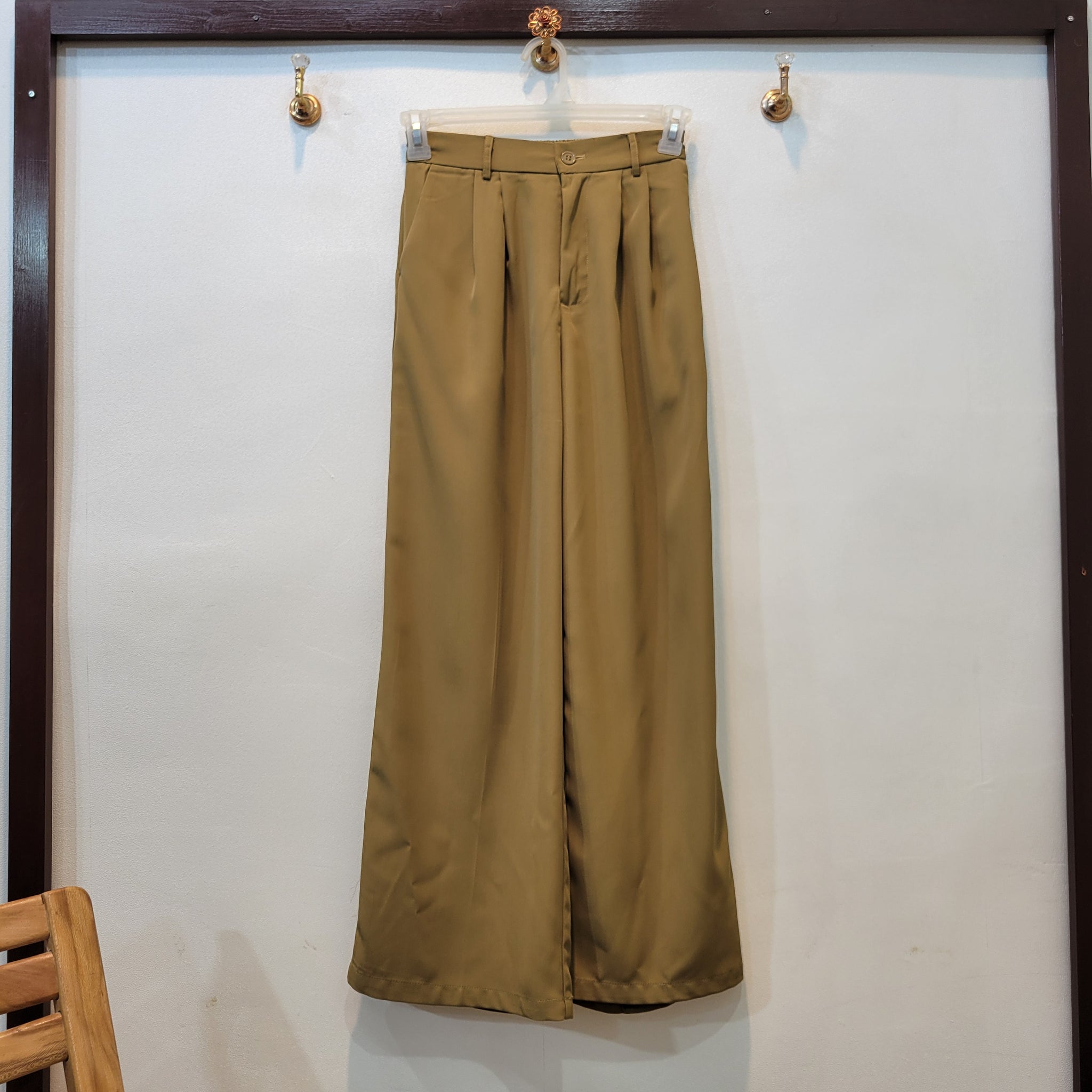 Classic Dress Pant (Khaki)