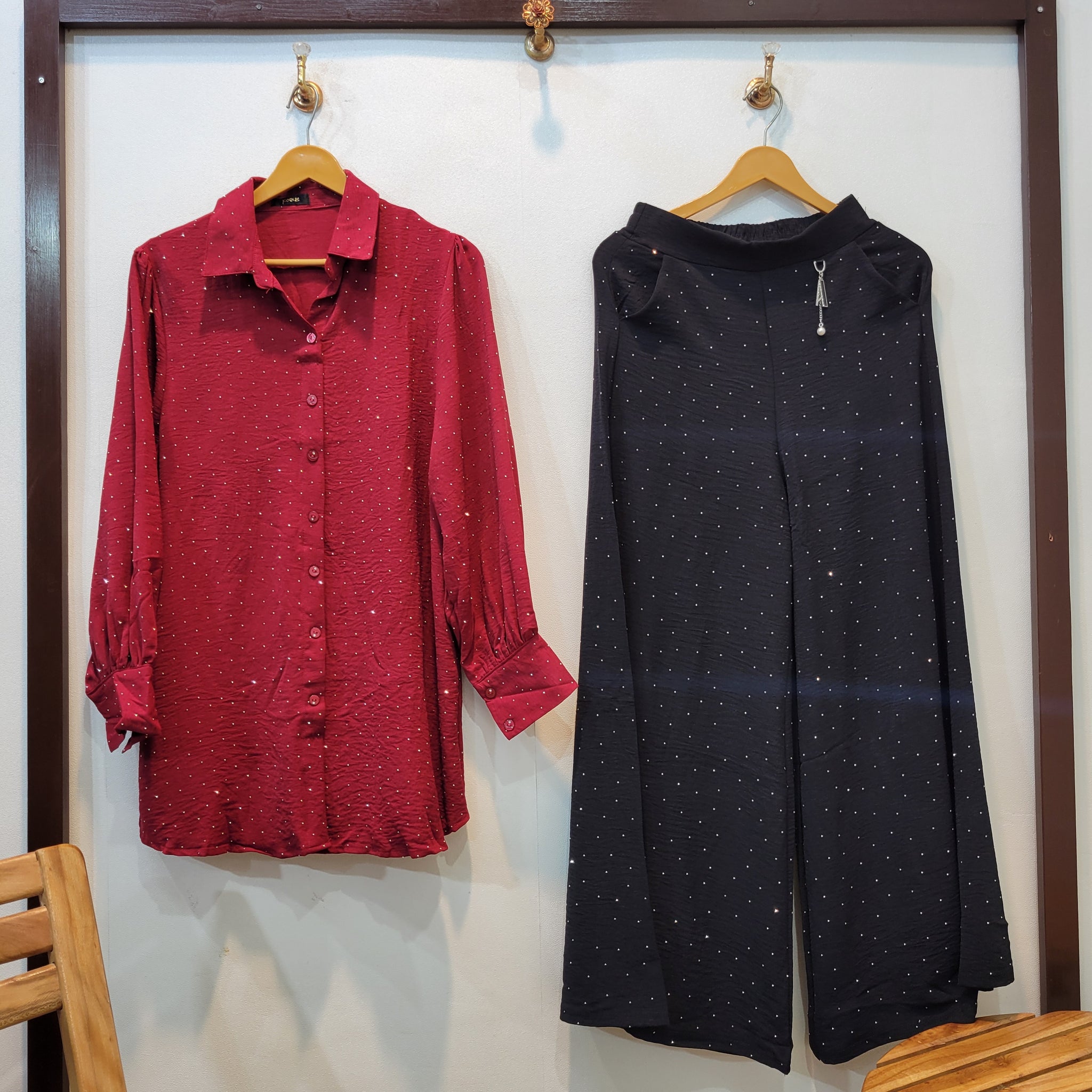 Kralice (Maroon Black)