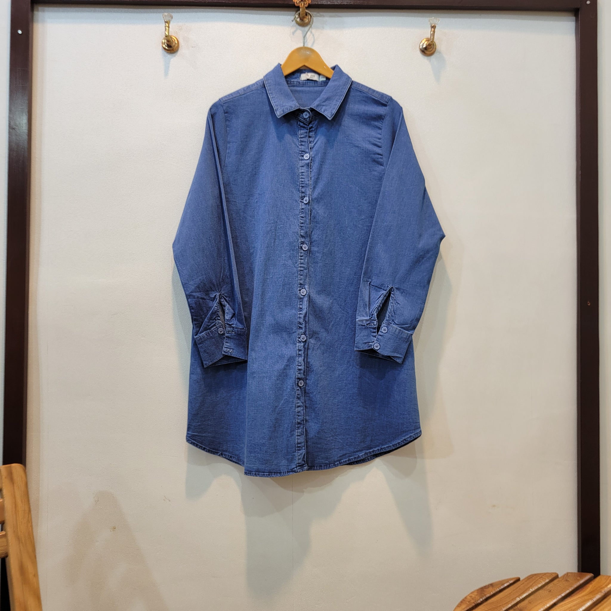 Denim Classic Shirt (Light blue)
