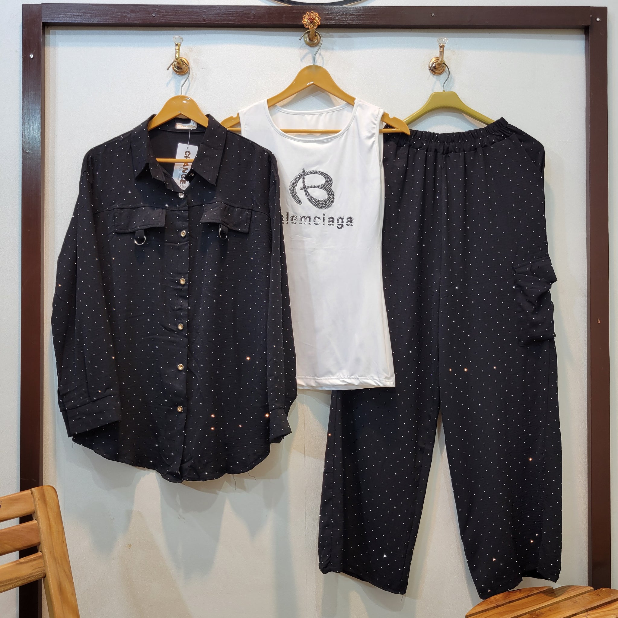 Dot a licious (Black)