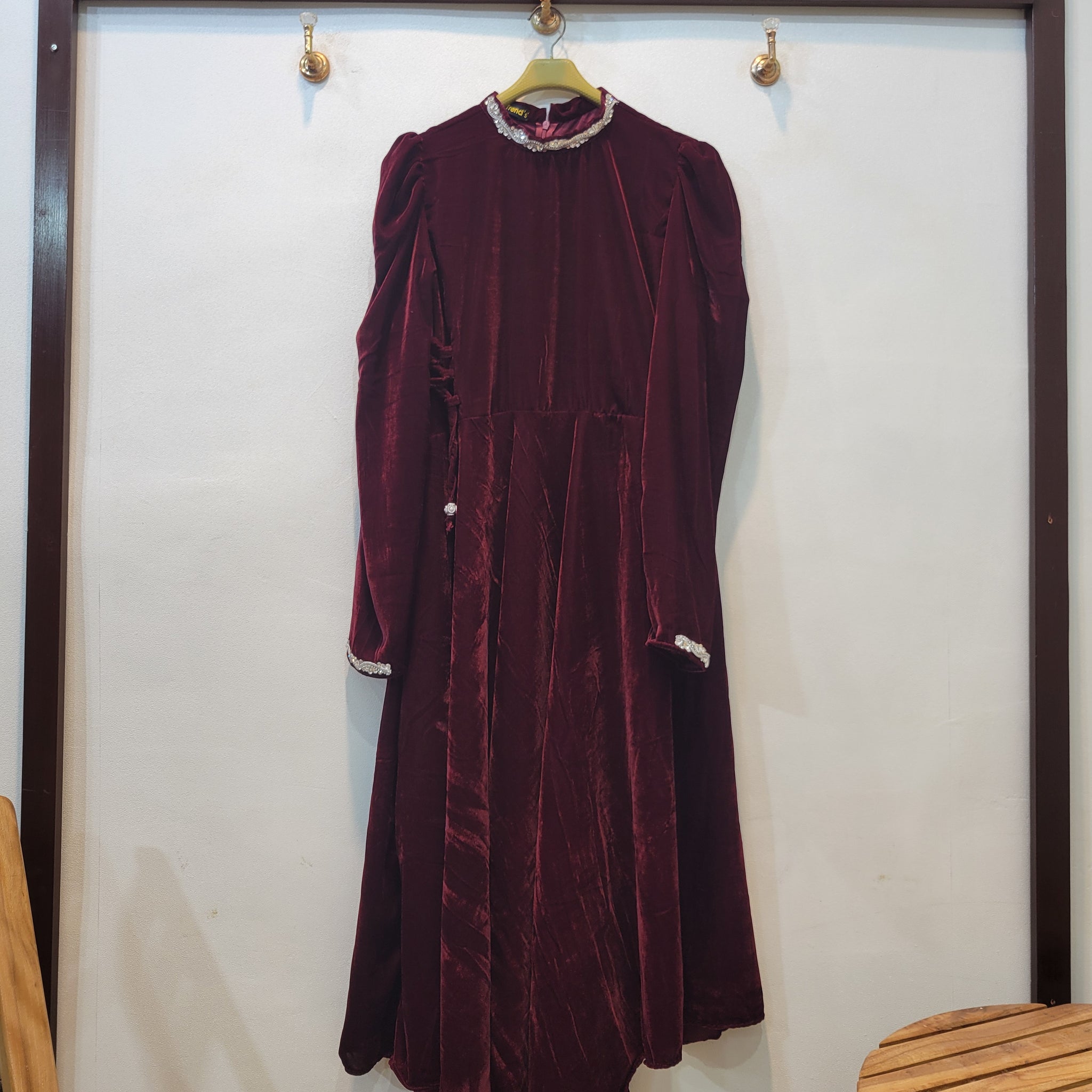 Royal Valvet (Maroon)