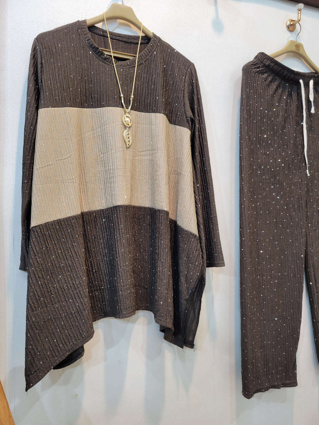 Old Money Vol 2 (Brown)